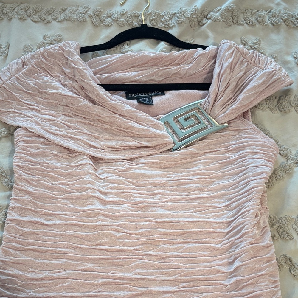 Frank Lyman Design Textured Pink Blouse